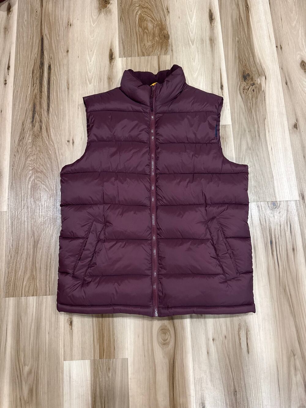Old Navy Men's Frost-Free Puffer Vest Redwood/Navy/Ginger Size M